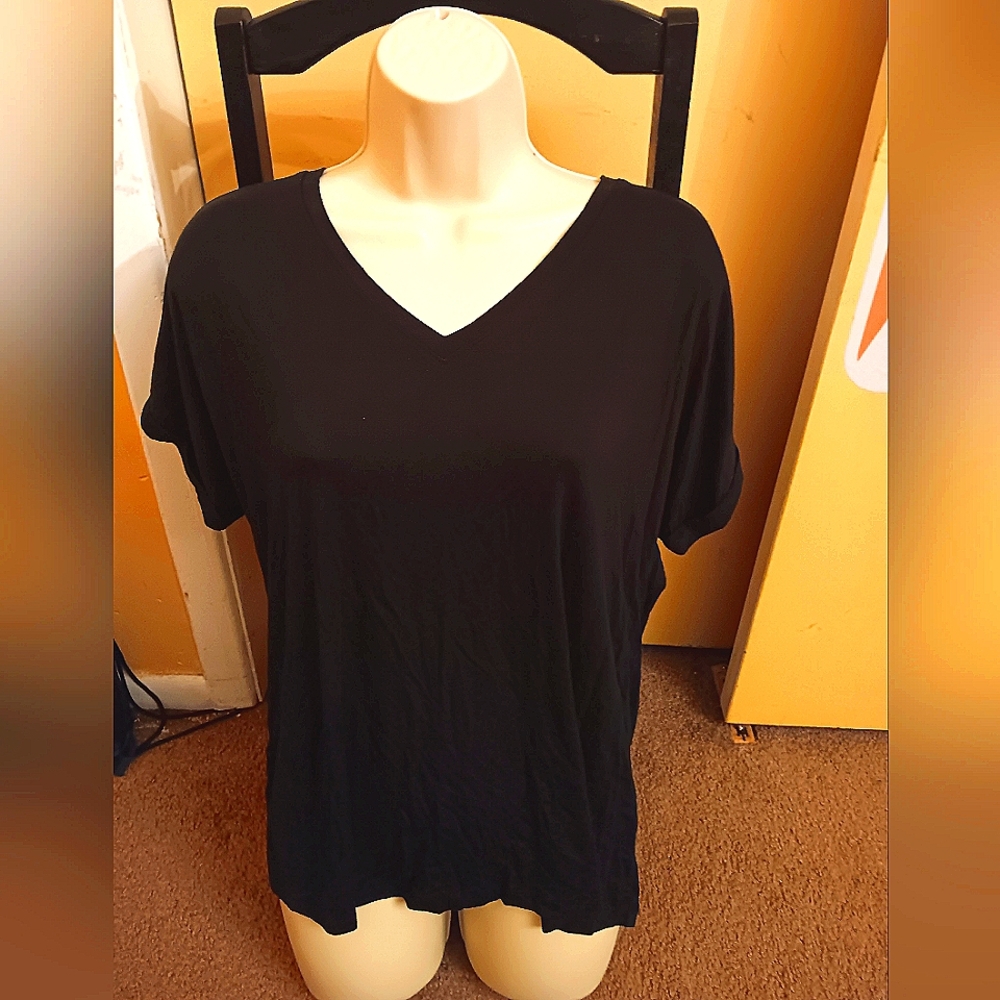 NWOT G by Giuliana Black label Black Top